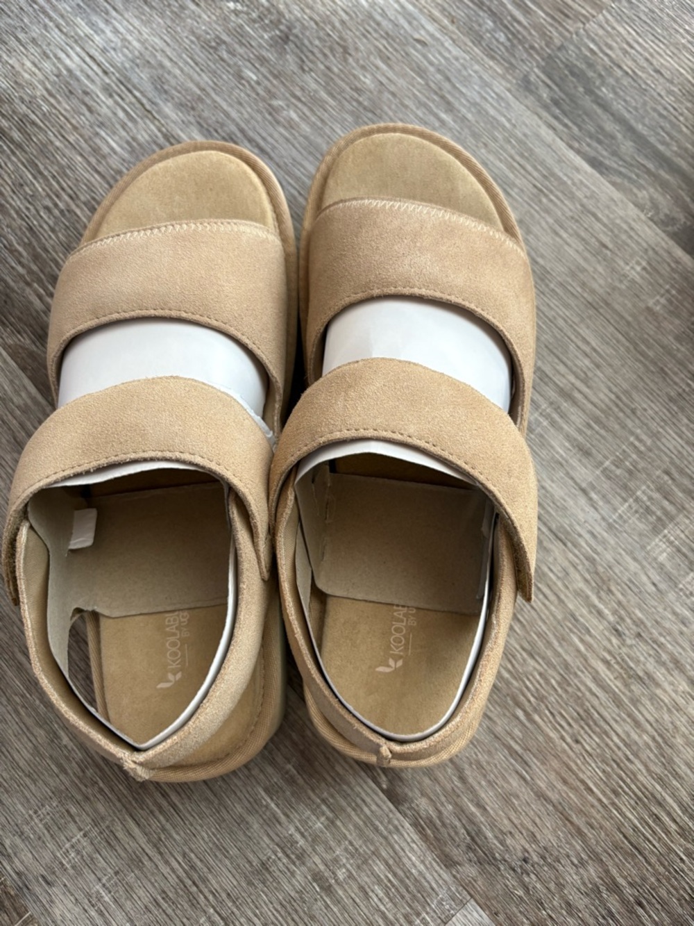 Koolaburra by Ugg Beige Suede velcro Sandals - Picture 2 of 6